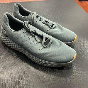 New Nobull no rip running shoes size 11 mens